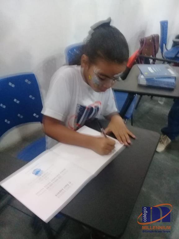 2-noite-magica-de-autografos-no-colegio-millennium-01