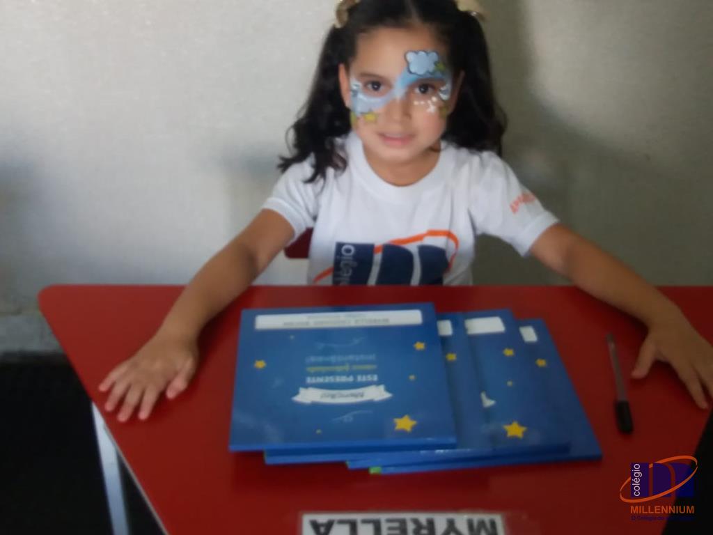 2-noite-magica-de-autografos-no-colegio-millennium-109