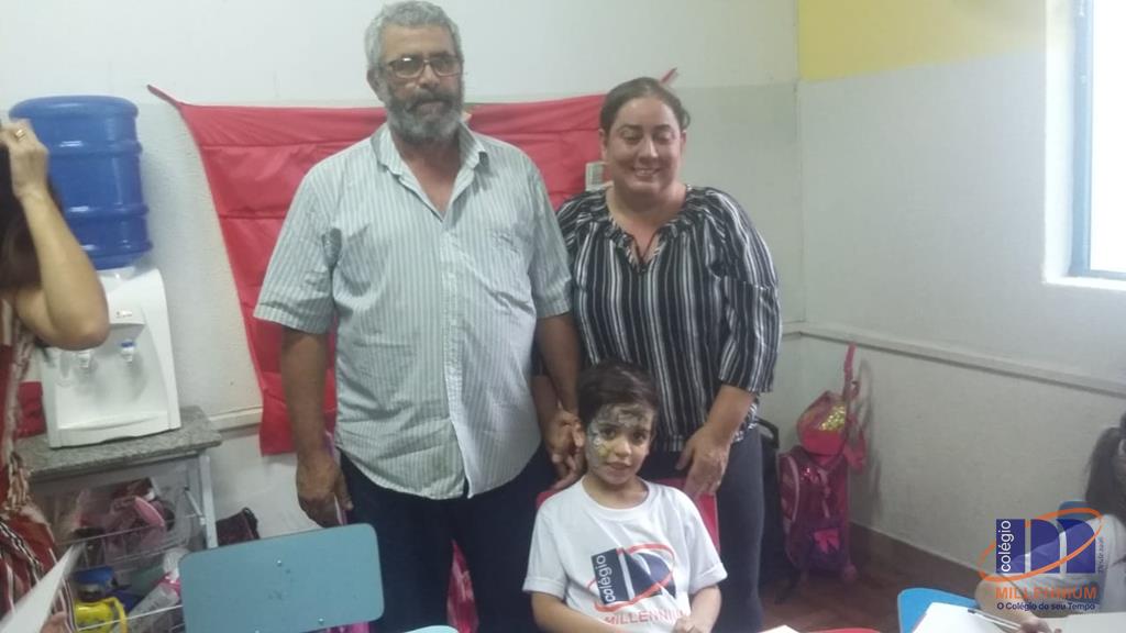 2-noite-magica-de-autografos-no-colegio-millennium-120