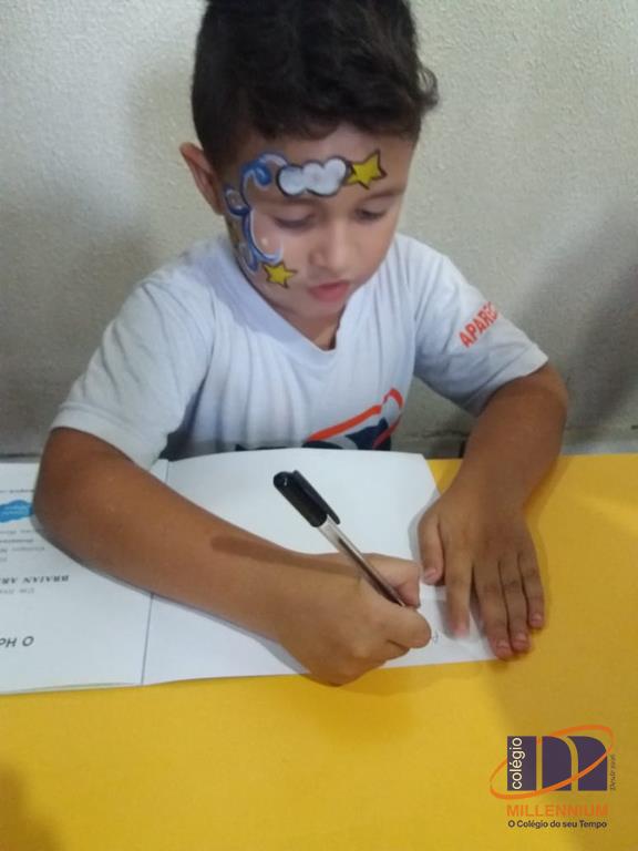 2-noite-magica-de-autografos-no-colegio-millennium-127