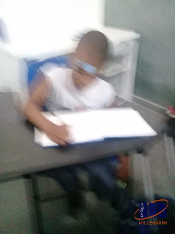 2-noite-magica-de-autografos-no-colegio-millennium-130