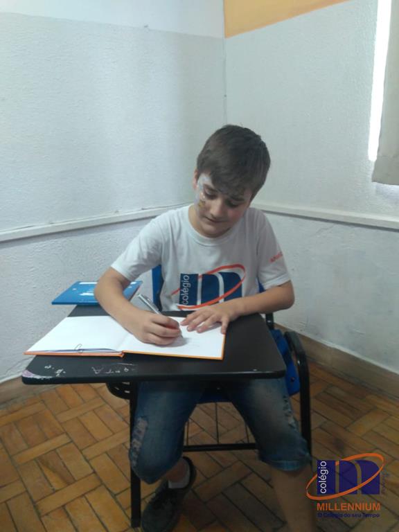 2-noite-magica-de-autografos-no-colegio-millennium-14