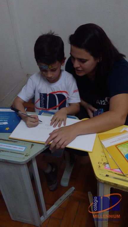 2-noite-magica-de-autografos-no-colegio-millennium-15