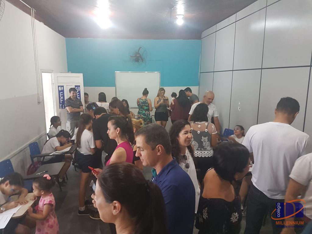 2-noite-magica-de-autografos-no-colegio-millennium-156