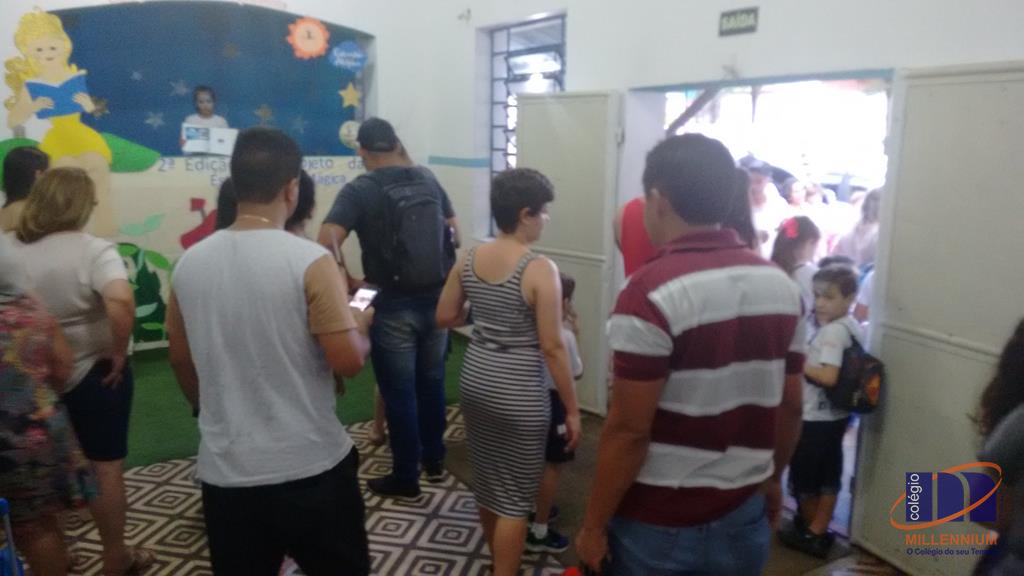 2-noite-magica-de-autografos-no-colegio-millennium-181
