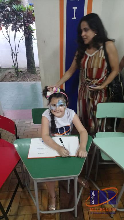 2-noite-magica-de-autografos-no-colegio-millennium-202
