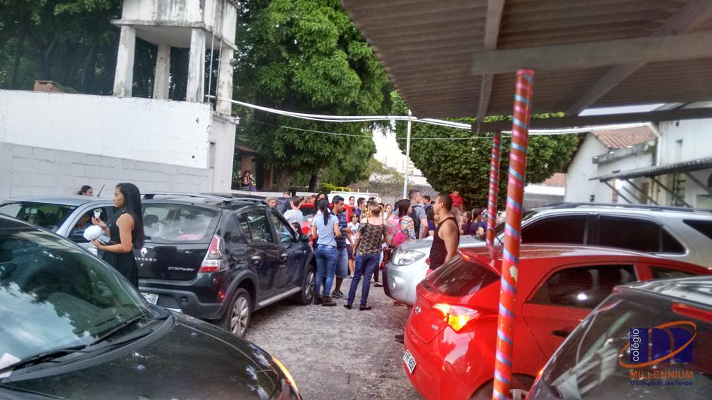 2-noite-magica-de-autografos-no-colegio-millennium-207