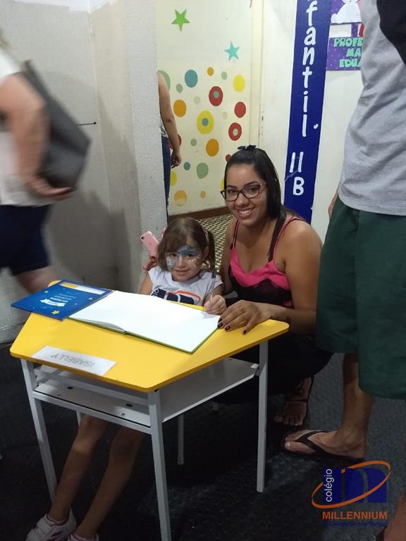 2-noite-magica-de-autografos-no-colegio-millennium-225