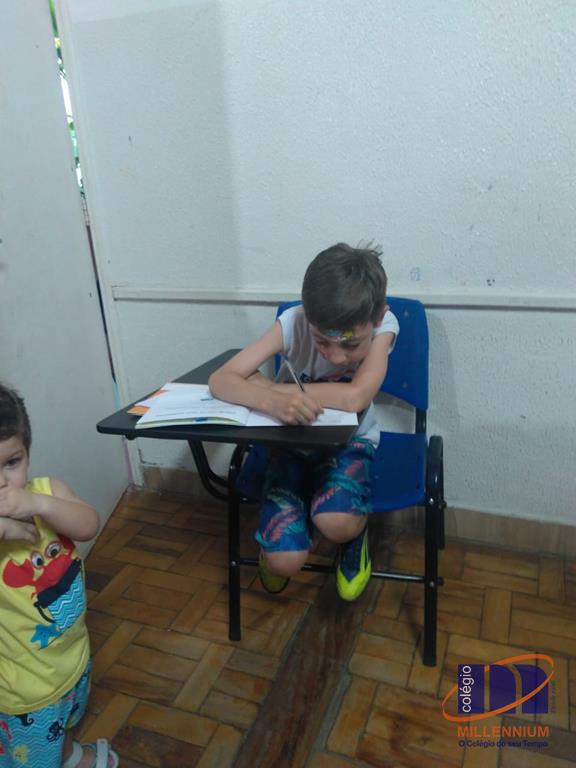2-noite-magica-de-autografos-no-colegio-millennium-23