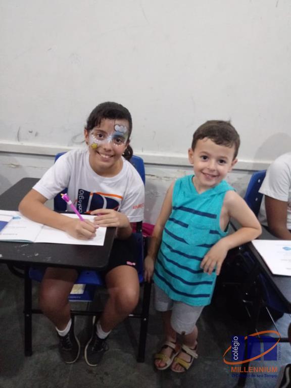 2-noite-magica-de-autografos-no-colegio-millennium-252
