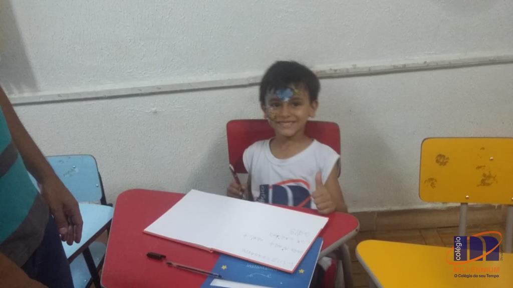 2-noite-magica-de-autografos-no-colegio-millennium-260