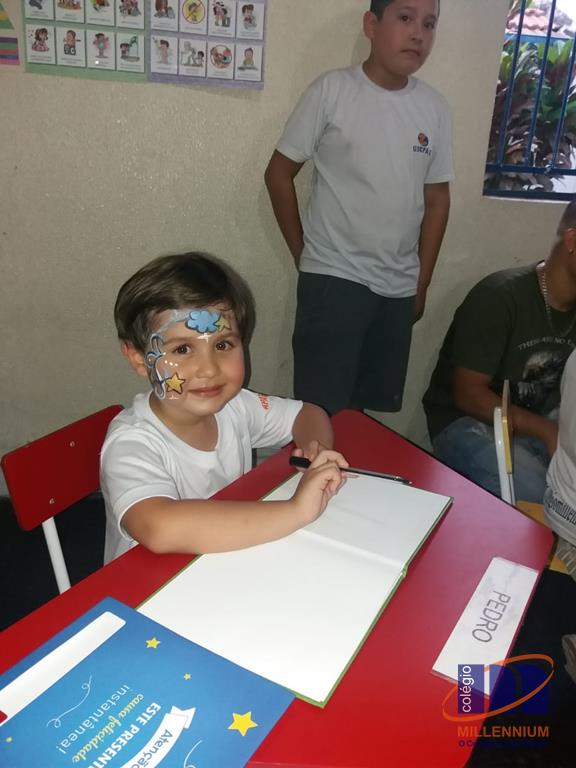 2-noite-magica-de-autografos-no-colegio-millennium-265