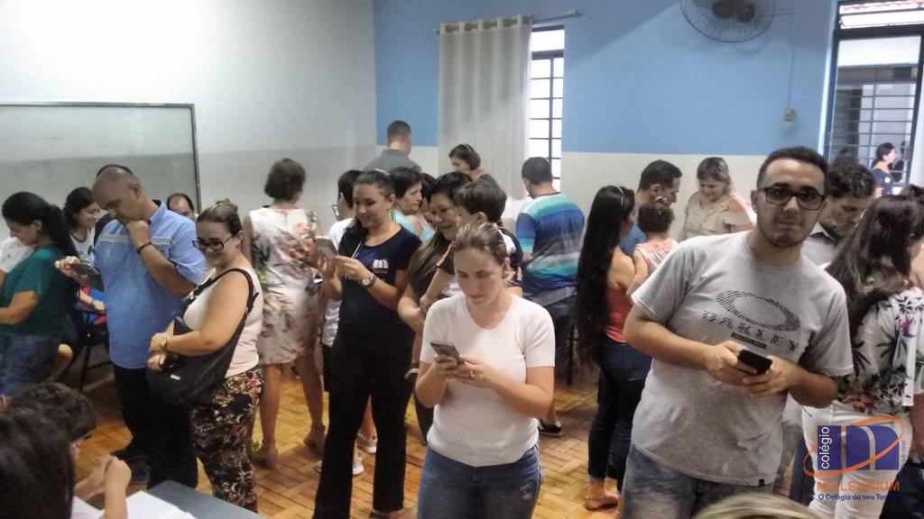 2-noite-magica-de-autografos-no-colegio-millennium-29