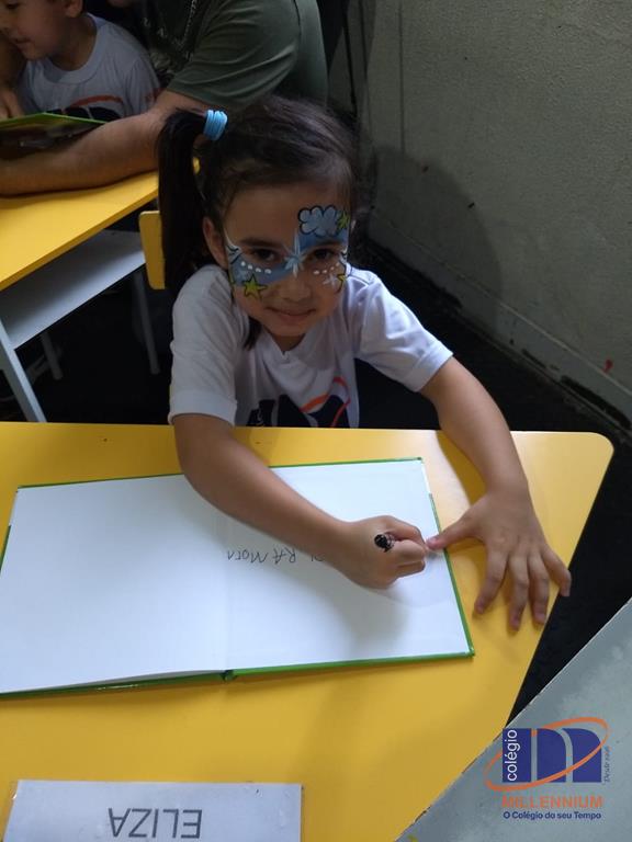 2-noite-magica-de-autografos-no-colegio-millennium-304
