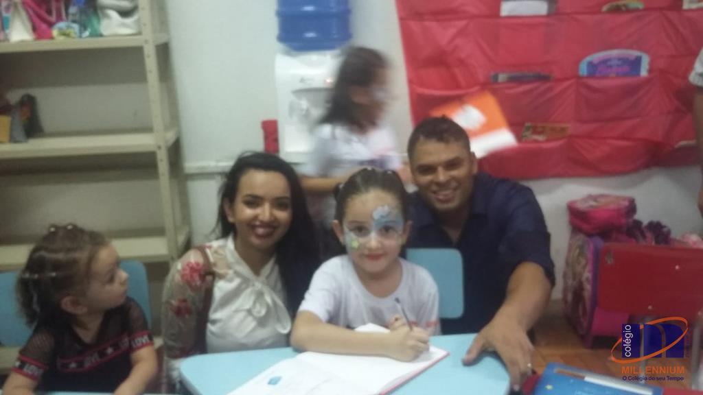 2-noite-magica-de-autografos-no-colegio-millennium-305