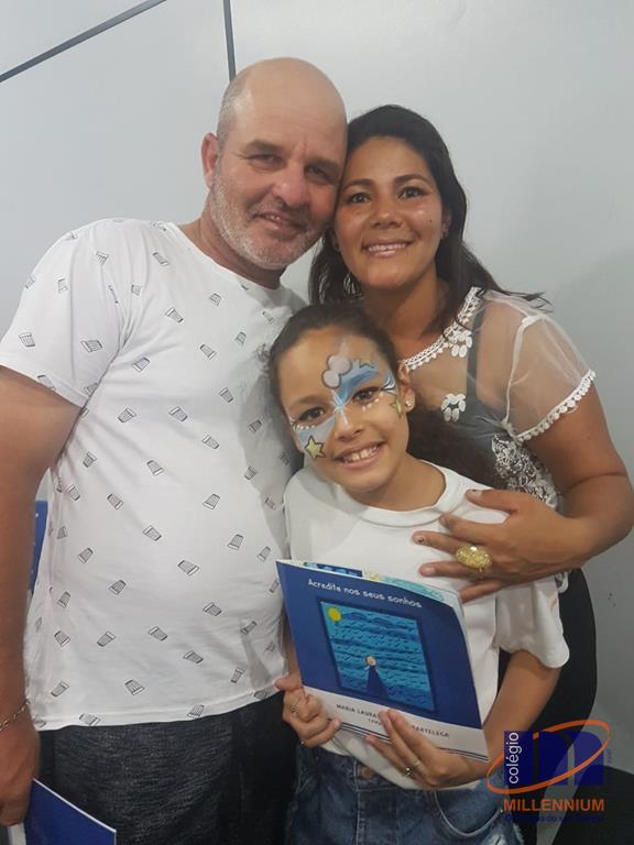 2-noite-magica-de-autografos-no-colegio-millennium-31