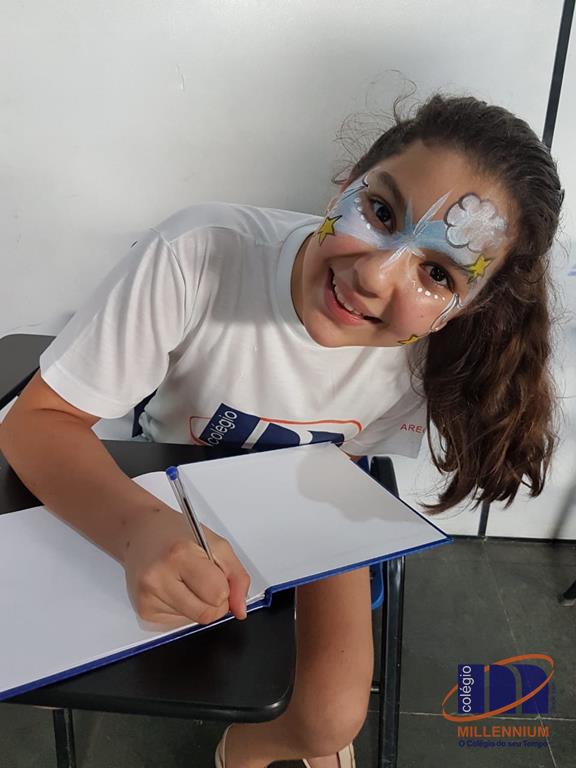 2-noite-magica-de-autografos-no-colegio-millennium-310