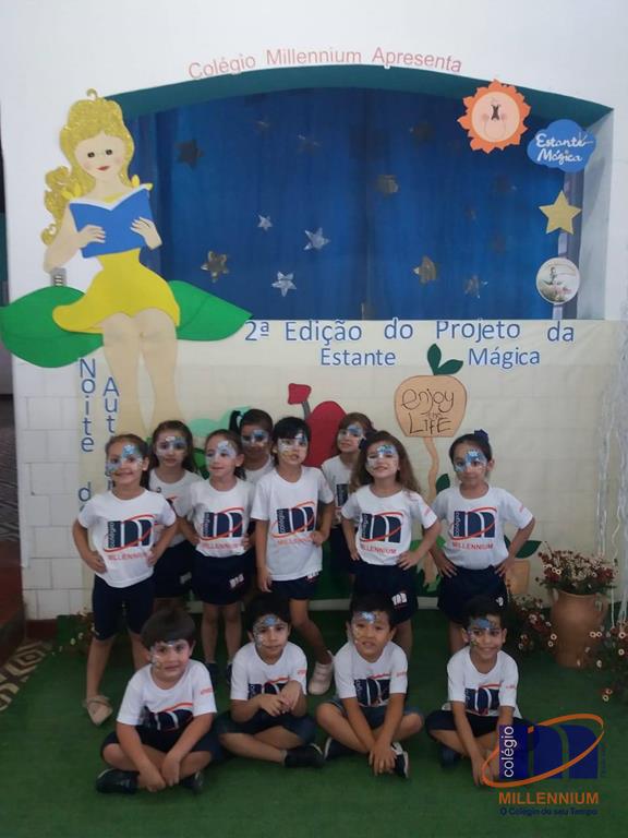 2-noite-magica-de-autografos-no-colegio-millennium-331