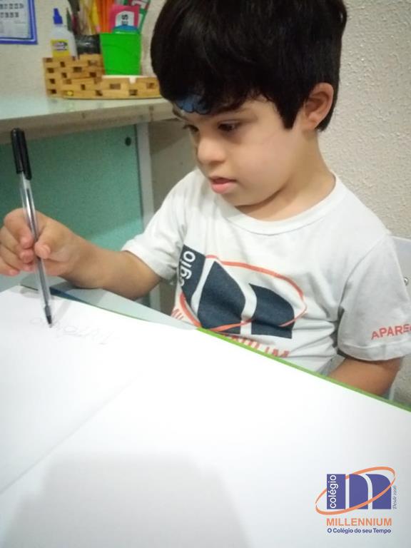 2-noite-magica-de-autografos-no-colegio-millennium-338