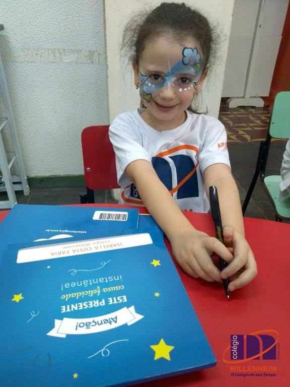 2-noite-magica-de-autografos-no-colegio-millennium-341