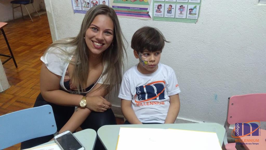 2-noite-magica-de-autografos-no-colegio-millennium-343