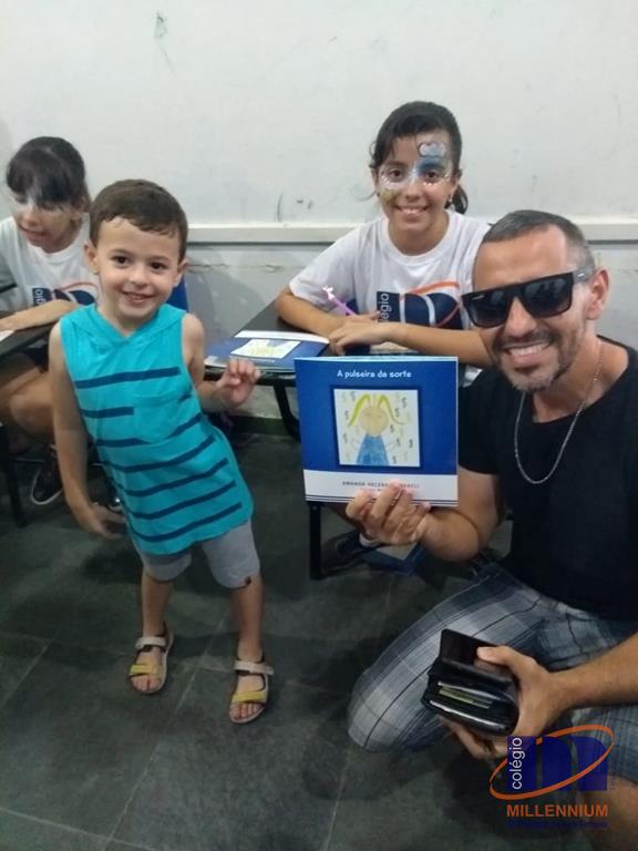 2-noite-magica-de-autografos-no-colegio-millennium-362