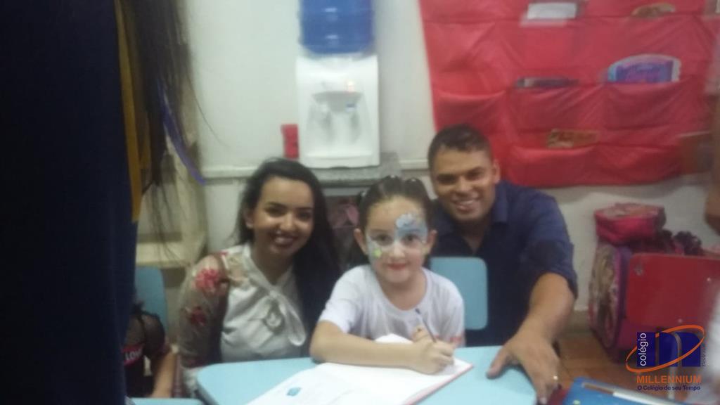 2-noite-magica-de-autografos-no-colegio-millennium-364