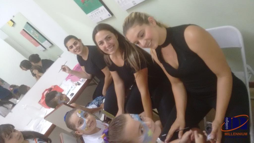 2-noite-magica-de-autografos-no-colegio-millennium-378