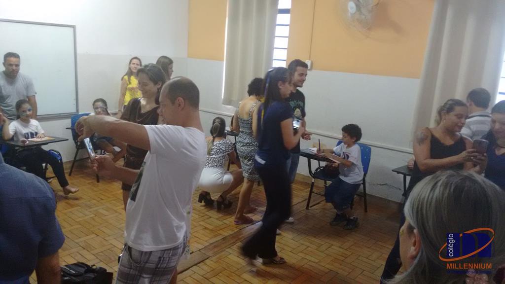 2-noite-magica-de-autografos-no-colegio-millennium-381
