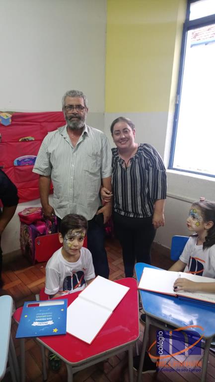 2-noite-magica-de-autografos-no-colegio-millennium-384