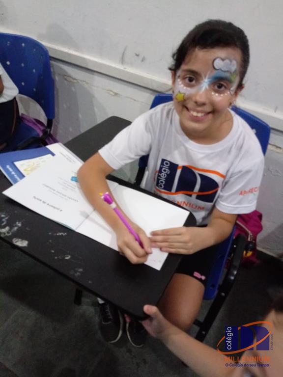 2-noite-magica-de-autografos-no-colegio-millennium-39