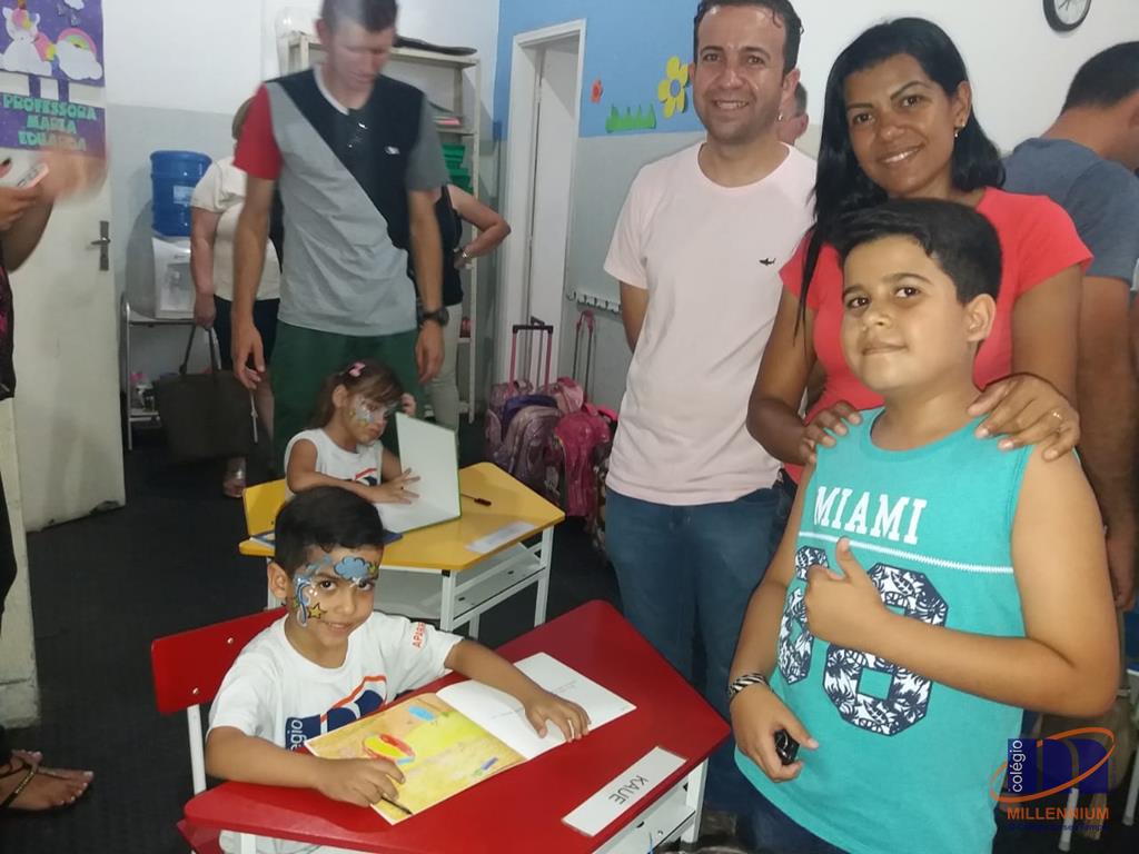 2-noite-magica-de-autografos-no-colegio-millennium-408