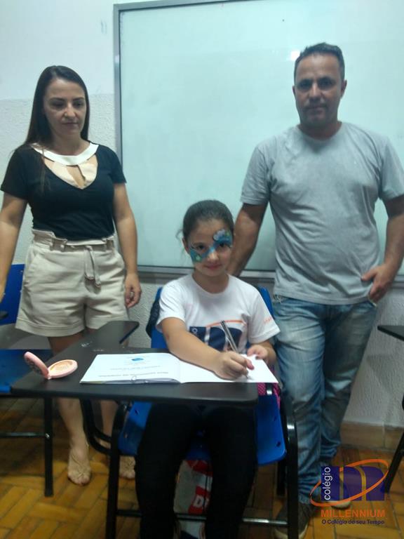 2-noite-magica-de-autografos-no-colegio-millennium-419