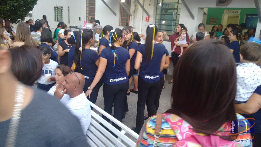 2-noite-magica-de-autografos-no-colegio-millennium-425