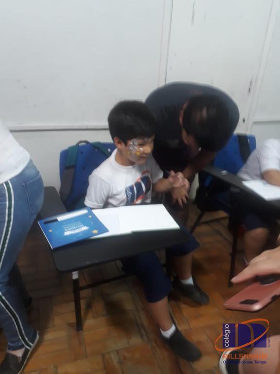 2-noite-magica-de-autografos-no-colegio-millennium-44