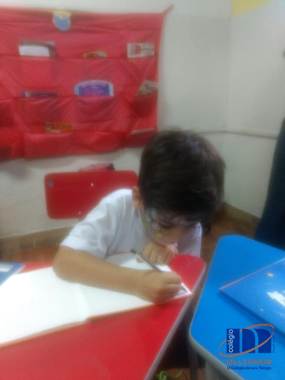 2-noite-magica-de-autografos-no-colegio-millennium-45