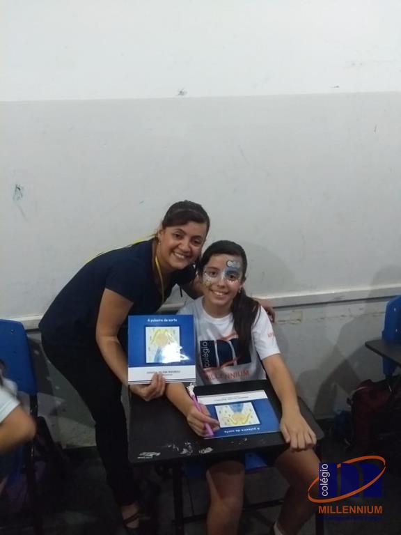 2-noite-magica-de-autografos-no-colegio-millennium-53