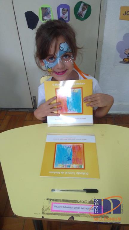 2-noite-magica-de-autografos-no-colegio-millennium-59
