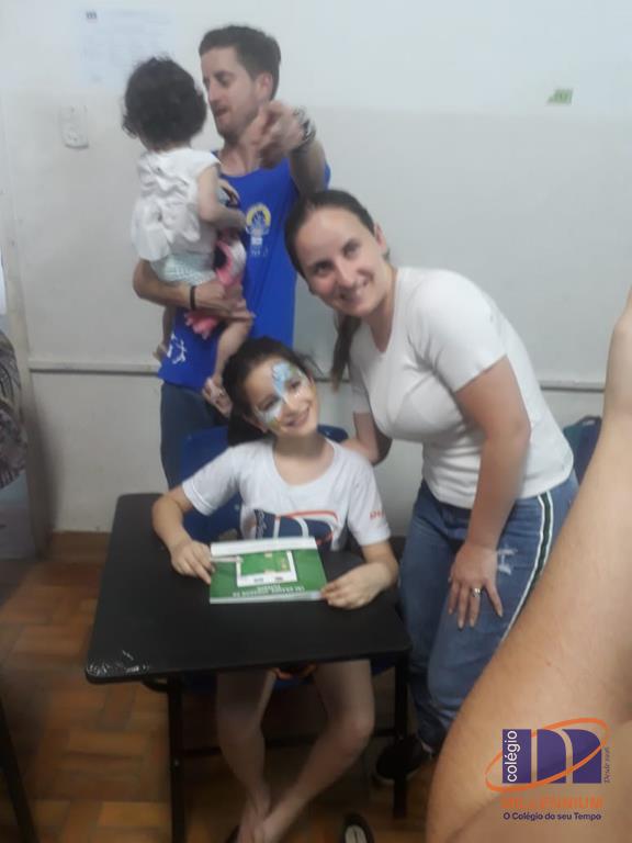 2-noite-magica-de-autografos-no-colegio-millennium-69