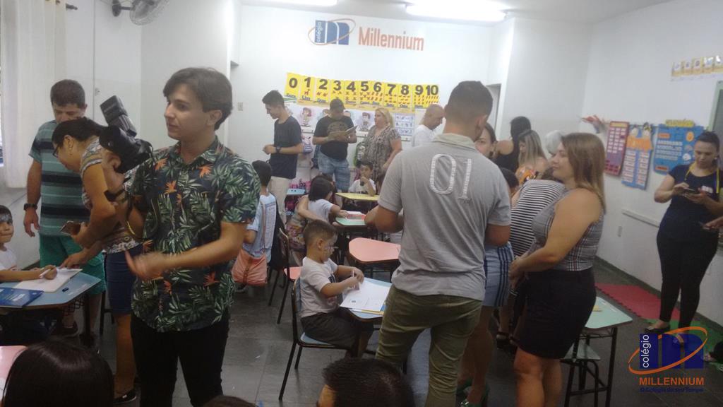 2-noite-magica-de-autografos-no-colegio-millennium-77
