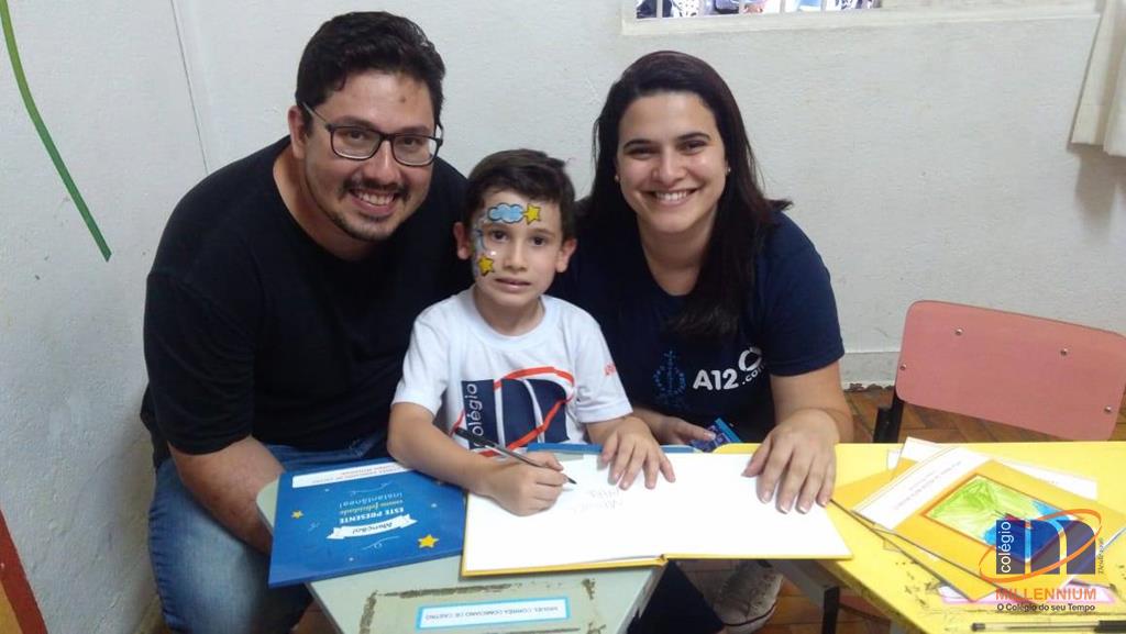 2-noite-magica-de-autografos-no-colegio-millennium-80
